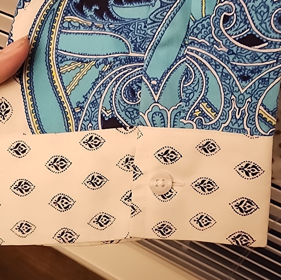 Chico’s multicolor 3/4 sleeve no iron shirt size 1 - Picture 4 of 5